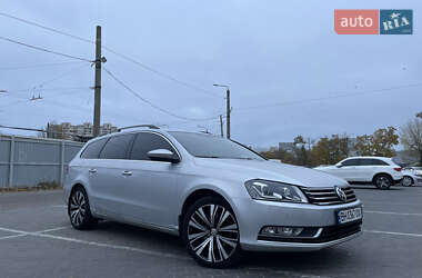 Універсал Volkswagen Passat 2011 в Одесі