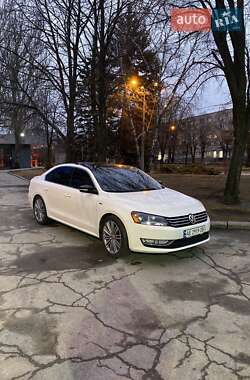 Седан Volkswagen Passat 2014 в Дніпрі