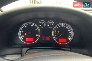 Седан Volkswagen Passat 2002 в 