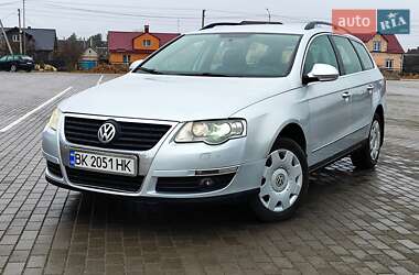 Универсал Volkswagen Passat 2010 в Сарнах