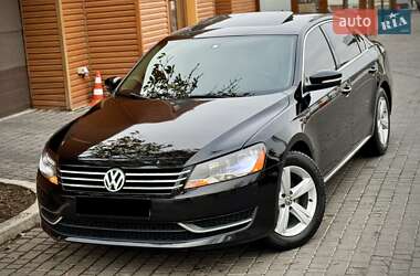 Седан Volkswagen Passat 2013 в Одессе