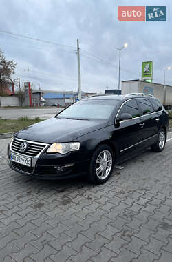 Універсал Volkswagen Passat 2006 в Житомирі