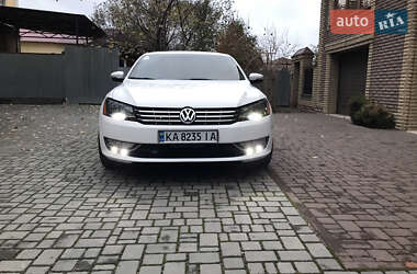 Седан Volkswagen Passat 2015 в Мироновке