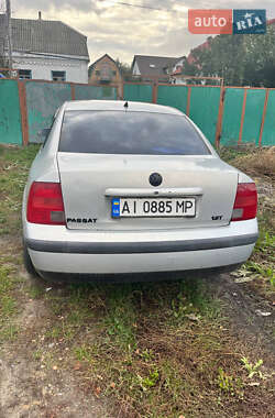 Седан Volkswagen Passat 1999 в Киеве