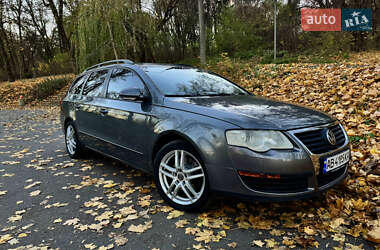 Универсал Volkswagen Passat 2006 в Тернополе