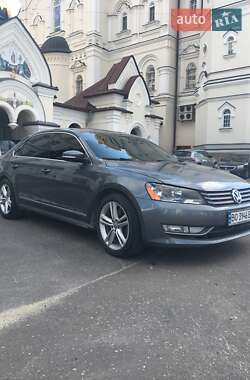 Седан Volkswagen Passat 2015 в Почаеве