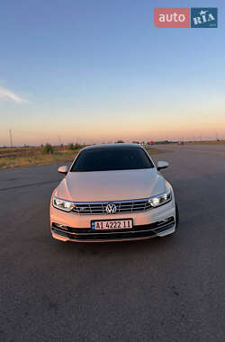 Седан Volkswagen Passat 2018 в Києві