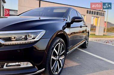 Седан Volkswagen Passat 2015 в Мукачевому