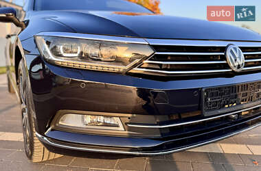 Седан Volkswagen Passat 2015 в Мукачевому