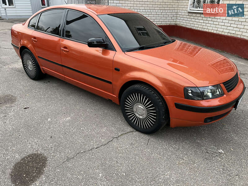 Седан Volkswagen Passat 1997 в Харькове