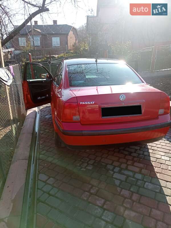 Седан Volkswagen Passat 1999 в Бережанах