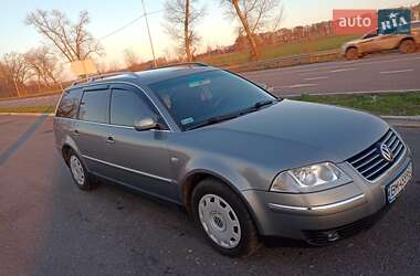 Універсал Volkswagen Passat 2001 в Ромнах