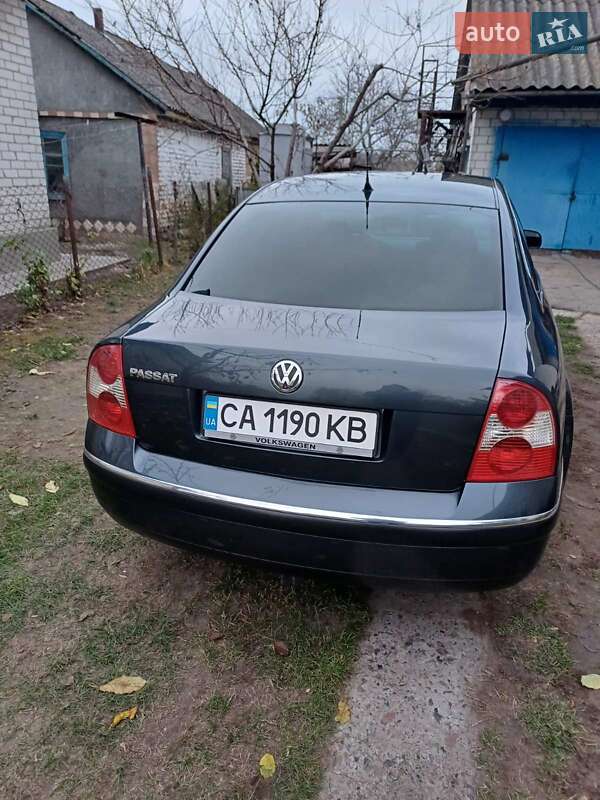 Седан Volkswagen Passat 2002 в Черкасах