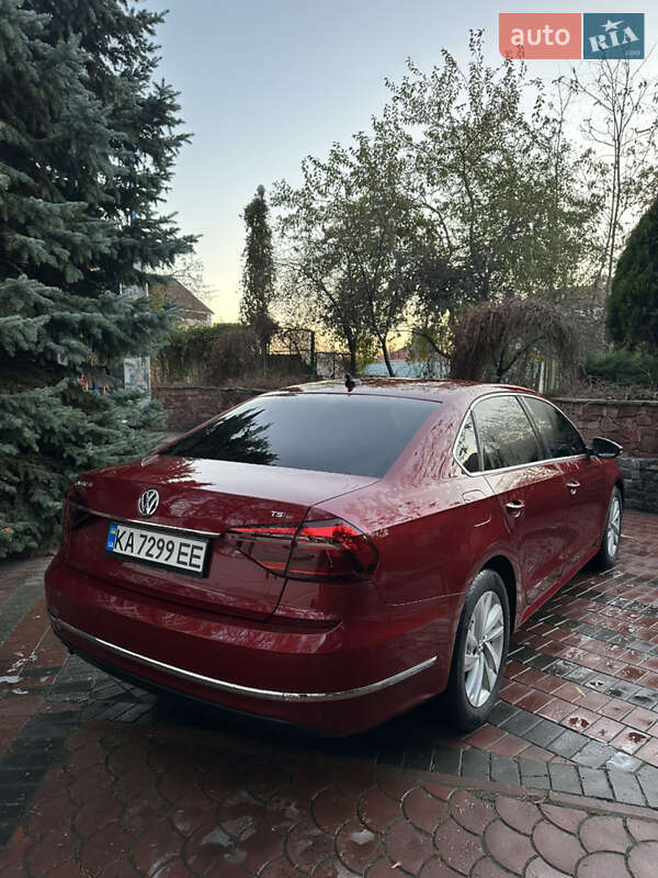 Седан Volkswagen Passat 2018 в Києві