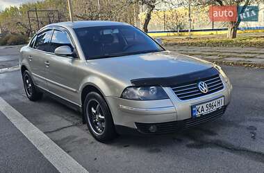 Седан Volkswagen Passat 2005 в Киеве