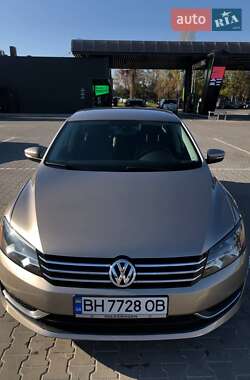 Седан Volkswagen Passat 2014 в Одесі