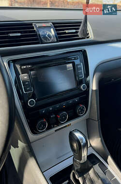 Седан Volkswagen Passat 2013 в 