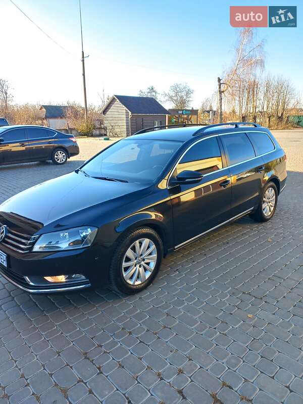 Универсал Volkswagen Passat 2012 в Ильинцах