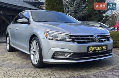 Седан Volkswagen Passat 2018 в Львове