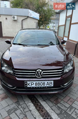 Седан Volkswagen Passat 2012 в Запорожье