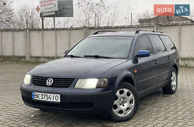 Универсал Volkswagen Passat 1998 в Сарнах