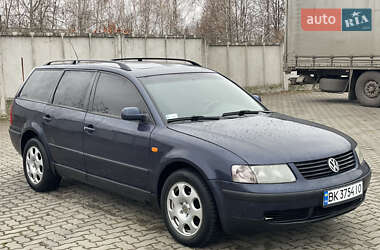 Универсал Volkswagen Passat 1998 в Сарнах