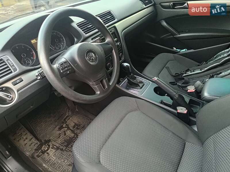 Седан Volkswagen Passat 2013 в Павлограді