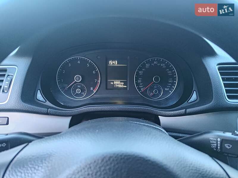 Седан Volkswagen Passat 2013 в Павлограді