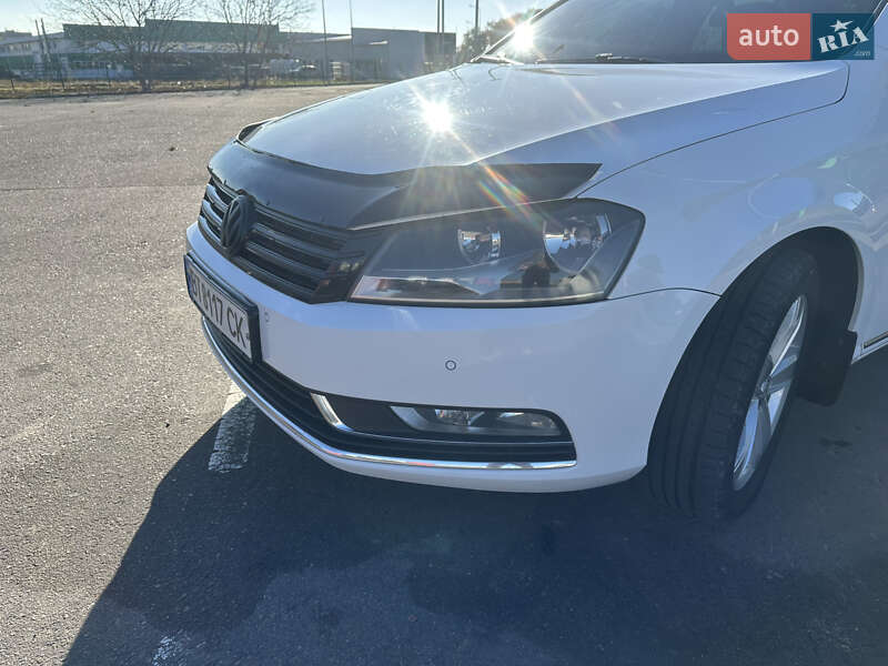 Седан Volkswagen Passat 2011 в Херсоні