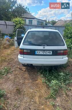 Универсал Volkswagen Passat 1990 в Змиеве