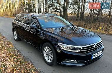Універсал Volkswagen Passat 2019 в Житомирі