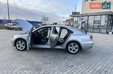 Седан Volkswagen Passat 2014 в Ровно