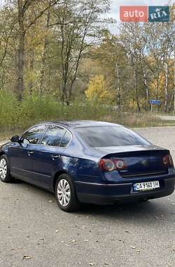 Седан Volkswagen Passat 2005 в Звенигородке