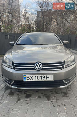 Універсал Volkswagen Passat 2012 в Хмельницькому