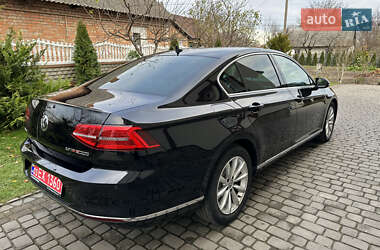 Седан Volkswagen Passat 2016 в Луцке