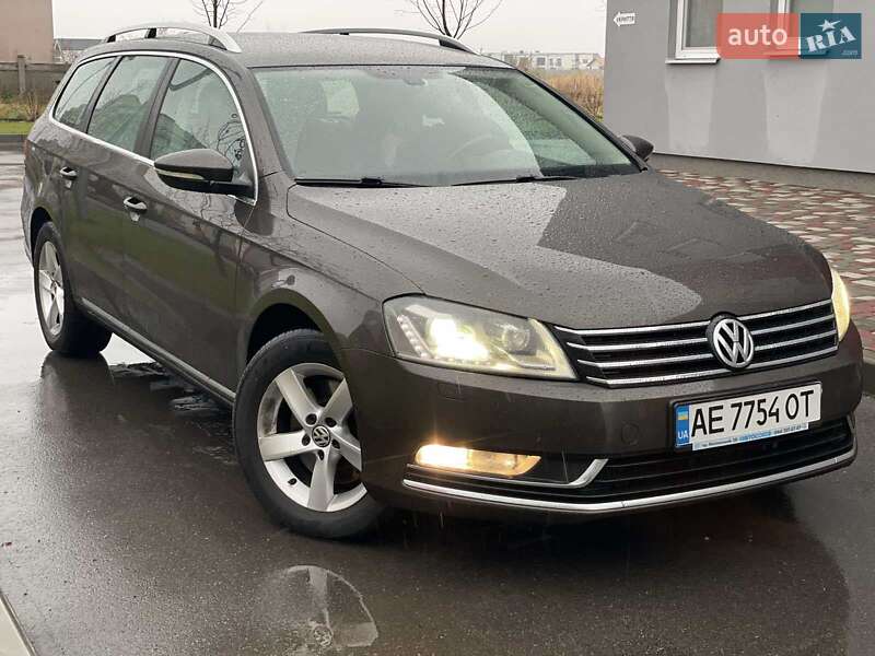 Универсал Volkswagen Passat 2012 в Днепре