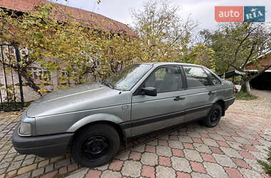 Седан Volkswagen Passat 1989 в Стрые