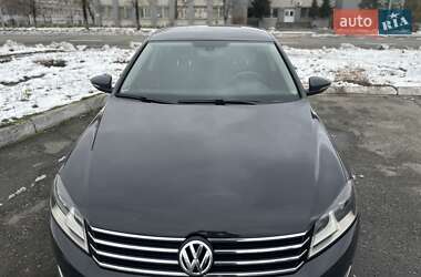 Седан Volkswagen Passat 2013 в Киеве