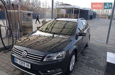 Универсал Volkswagen Passat 2011 в Полтаве