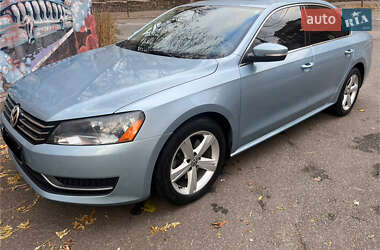 Седан Volkswagen Passat 2013 в Киеве