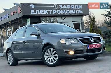 Седан Volkswagen Passat 2006 в Сарнах