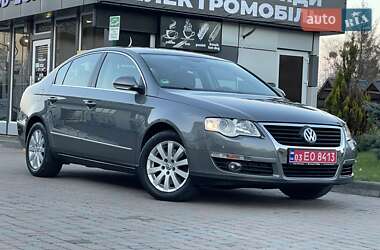 Седан Volkswagen Passat 2006 в Сарнах