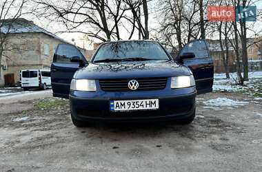 Универсал Volkswagen Passat 2000 в Коростене