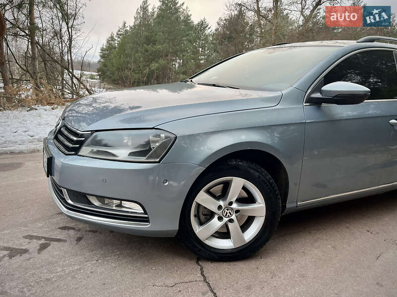 Універсал Volkswagen Passat 2011 в Конотопі