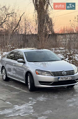 Седан Volkswagen Passat 2013 в Киеве