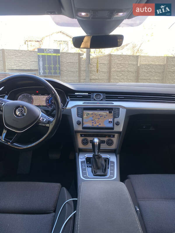 Універсал Volkswagen Passat 2015 в Миколаєві