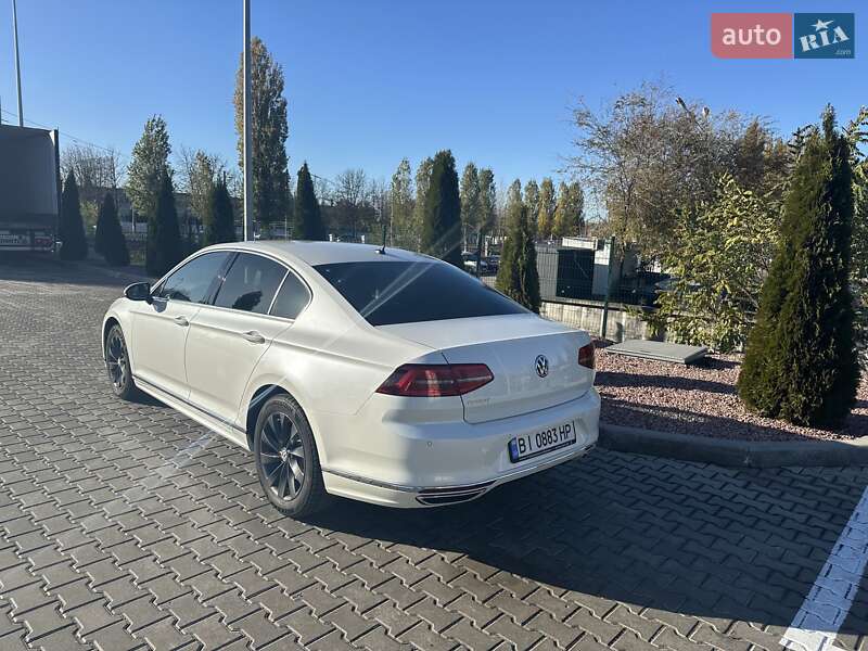 Седан Volkswagen Passat 2018 в Кременчуге