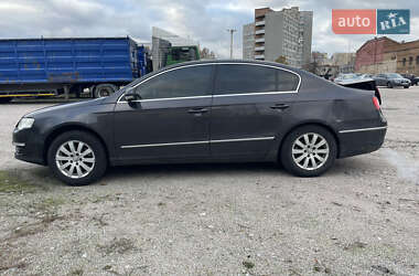 Седан Volkswagen Passat 2006 в Кропивницком