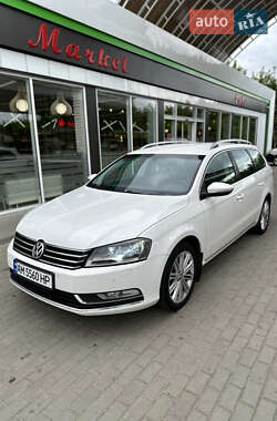 Универсал Volkswagen Passat 2011 в Житомире