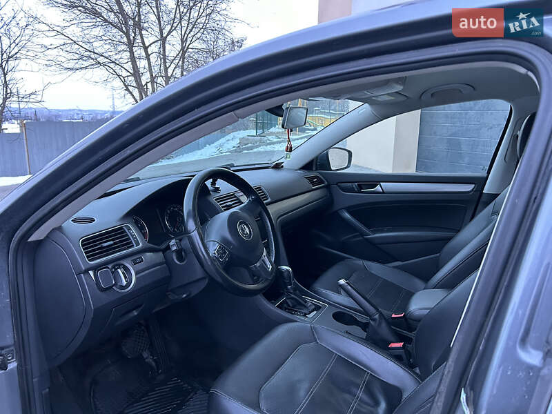 Седан Volkswagen Passat 2015 в Тернополі